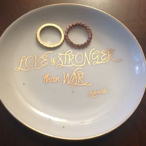 Jewelry plate and 2 cute pinky rings